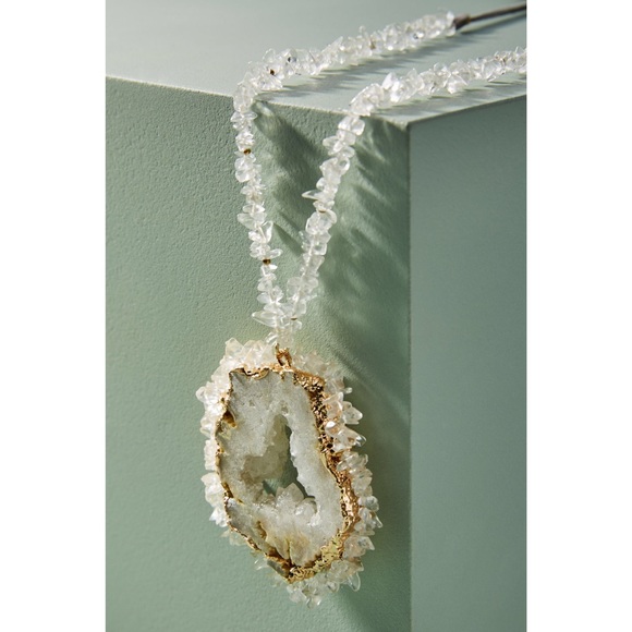 Anthropologie Jewelry - NWT Anthropologie Dreamy Druzy Pendant Necklace